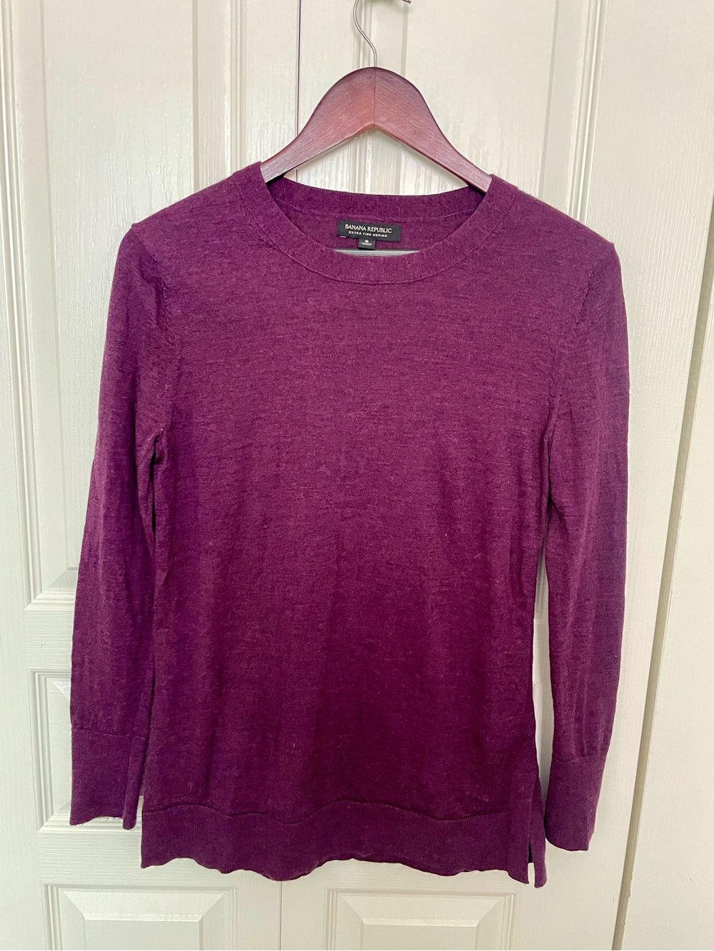 Banana Republic Women's Crewneck Sweater - Deep Berry